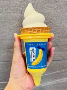 ファミマの東京ばな奈ワッフルコーン