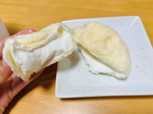 セブンイレブンのまっしろゆきもこ濃厚みるくクリーム