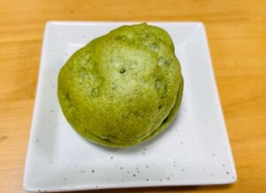 セブンイレブンの濃いお抹茶もこ