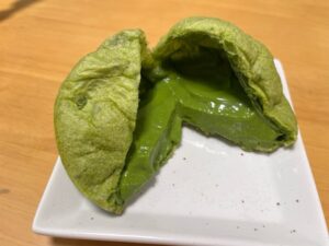 セブンイレブンの濃いお抹茶もこ