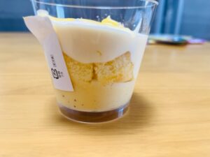 ローソンの八天堂カスタードクリームケーキ