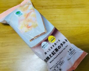 ファミマの凍ったまま食べる白桃と紅茶のタルト口コミ