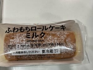 セブンイレブンのふわもちロールケーキミルク